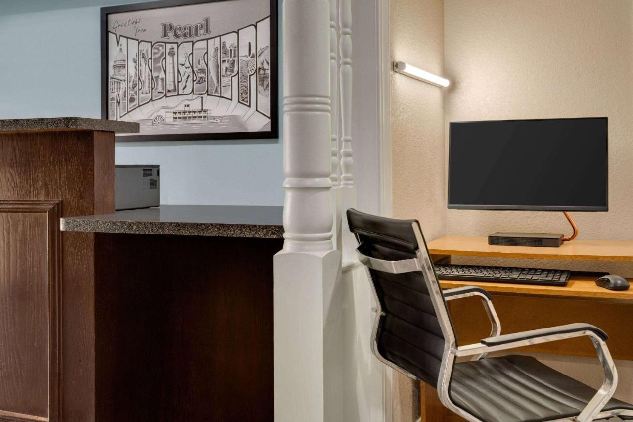 Hotel Super 8 By Wyndham Pearl/jackson/east 2*